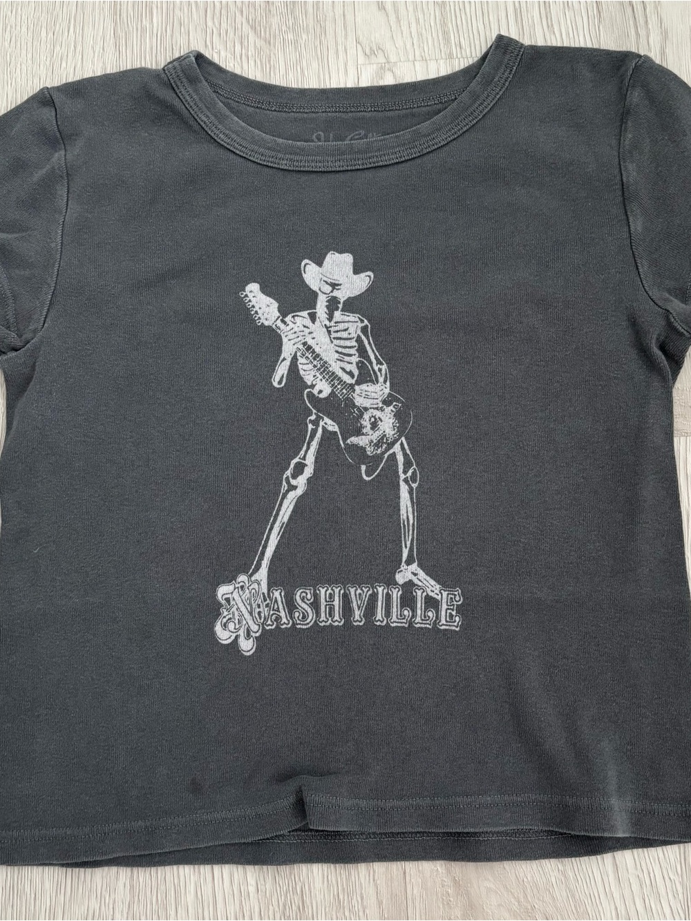 Brandy Melville Women's Grey and Black T-shirt